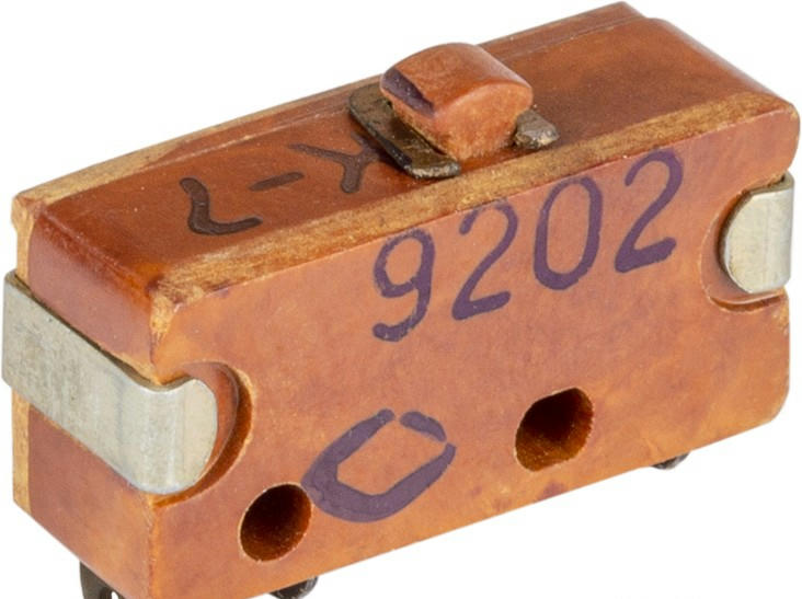 aHR0cHM6Ly9zdGF0aWMuY2hpcGRpcC5ydS9saWIvNDA5L0RPQzAwNTQwOTcxMi5qcGc